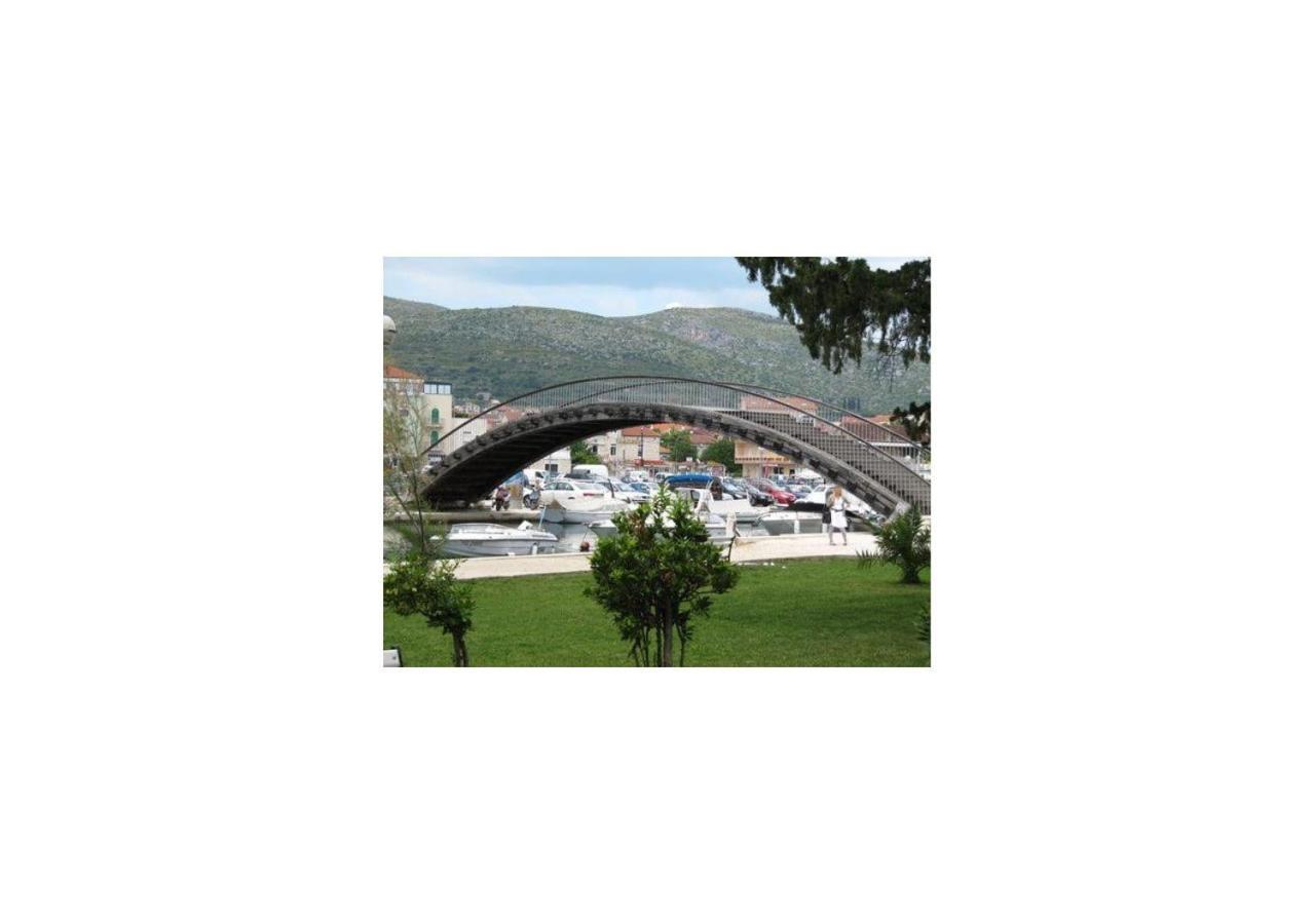 Apartment Capo Family & Capo Studio -Old Town-Parking Trogir Bagian luar foto