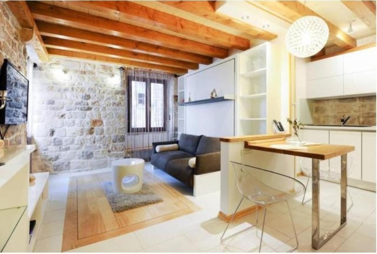 Apartment Capo Family & Capo Studio -Old Town-Parking Trogir Bagian luar foto