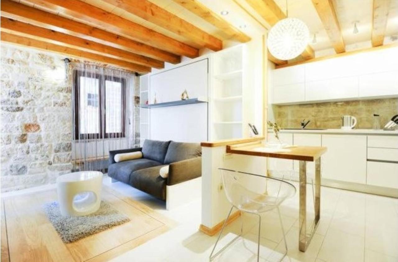 Apartment Capo Family & Capo Studio -Old Town-Parking Trogir Bagian luar foto
