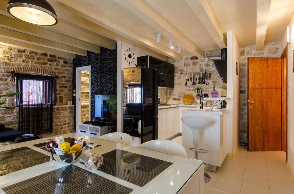 Apartment Capo Family & Capo Studio -Old Town-Parking Trogir Ruang foto