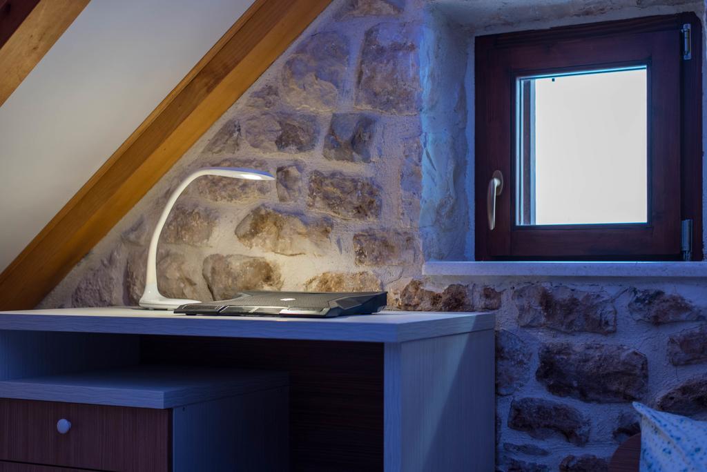 Apartment Capo Family & Capo Studio -Old Town-Parking Trogir Ruang foto